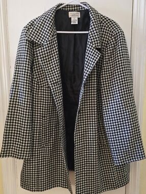 John Paul Richard Uniform Woman Houndstooth Jacket, Black & White, Size 22